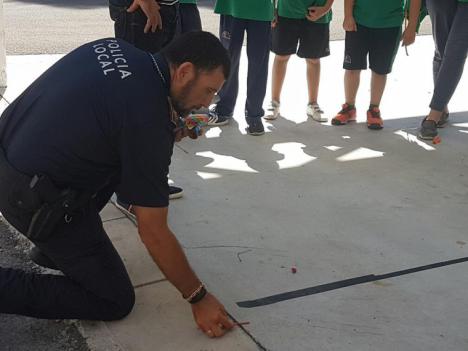 La Policía Local de Alicante enseña a más de 600 escolares a vivir la fiesta con seguridad