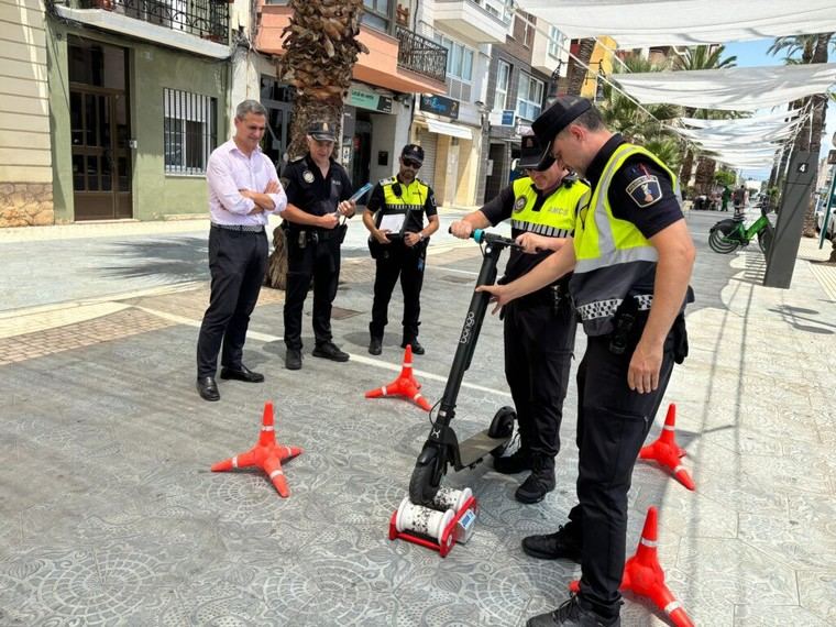 Castellón implementa control de patinetes eléctricos en el Grao este verano
