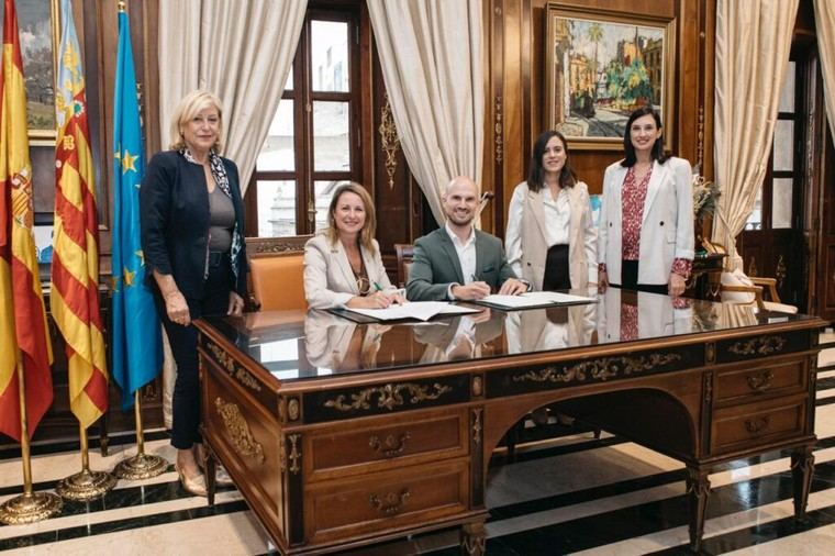 Castellón lanza aula de la UNED para mayores de 55 años en el Grao