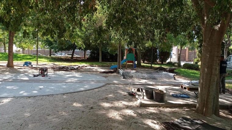 Renuevan los juegos infantiles en el jardín de Polífilo de València