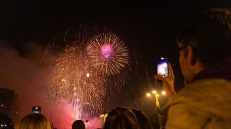 València celebra el 9 d'Octubre con dos espectáculos pirotécnicos