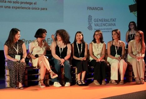 Estudiantes de la UJI ganan premio por un embalaje sostenible para joyería