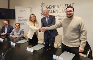 Educación colabora con Microsoft y Founderz para capacitar en inteligencia artificial a docentes y alumnos en Valencia