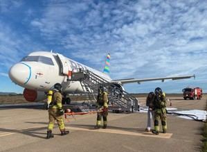 Simulacro de accidente aéreo en el aeropuerto de Castellón con 80 participantes