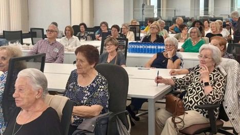 Estudiantes del Colegio Maristas apoyarán a personas mayores en València