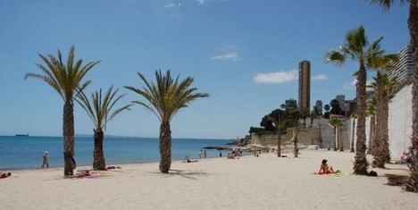 Cierra la playa de Albufereta por contaminación en el agua