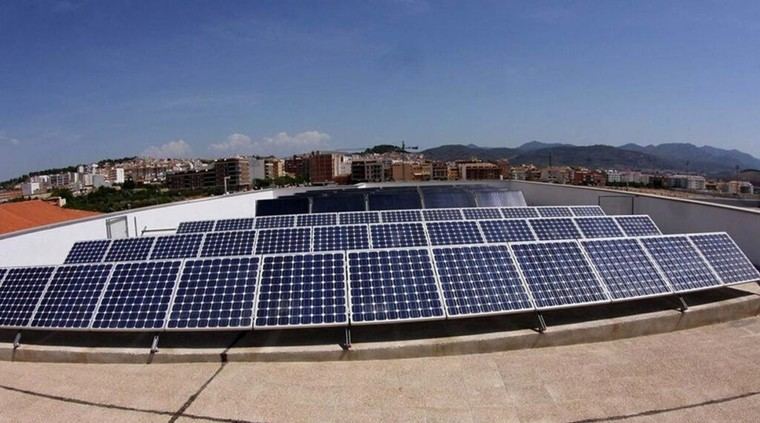 València cederá cubiertas solares a comunidades energéticas locales