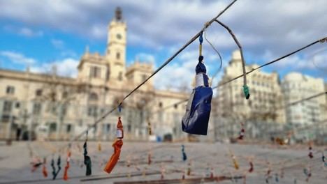 València busca consenso con el sector pirotécnico para mejorar el Bando Fallero
