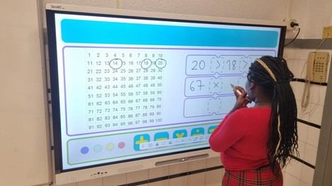 Ayuntamiento mejora la inclusión educativa con nueva tecnología en colegios municipales