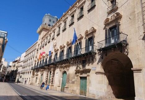 El Ayuntamiento de Alicante enviará por correo postal la tasa de basuras a partir del lunes