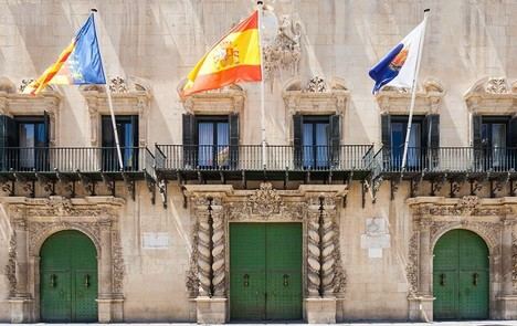 Alicante refuerza medidas de seguridad por alerta roja de tormentas