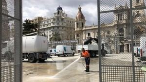 El Ayuntamiento destina 3,2 millones para la limpieza durante las Fallas