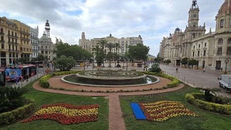 El Corpus de València celebra su 700 aniversario con coros y monumentos florales