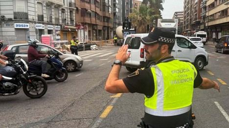 Policía Local mejora la fluidez del tráfico en València durante las obras y el inicio escolar