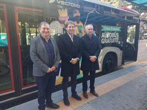 Alicante lanza un autobús gratuito para recorrer los principales puntos navideños