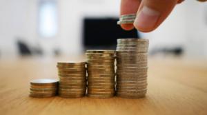 El Tesoro español concluye su programa de financiación con alta demanda y menor riesgo