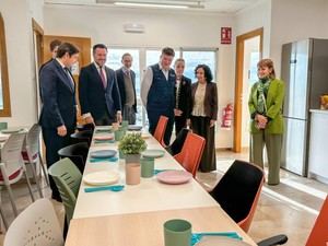 La Generalitat abre un nuevo centro de apoyo a familias en Elche