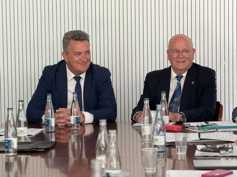 Acuerdo para modernizar el sector logístico en Valencia