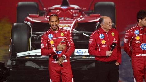 Hamilton se siente revitalizado en su nueva aventura con Ferrari en F1 75 Live