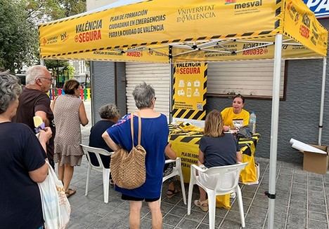 Cursos de formación en emergencias para vecinos de València