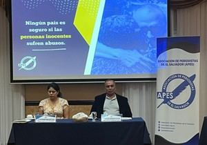 Estudiantes de la Universidad de Valencia colaboran en defensa de derechos humanos en El Salvador