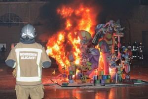 La Cremà de 237 monumentos finaliza sin incidentes a las 5:30