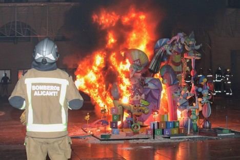 La Cremà de 237 monumentos finaliza sin incidentes a las 5:30