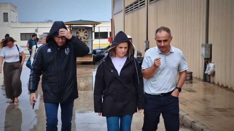 Delegada del Gobierno recorre áreas dañadas por el temporal en Sueca