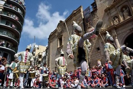 Valencia celebra el 9 d'Octubre con música y danza de cuatro comarcas