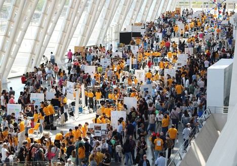 La Universitat de València presenta la 20ª edición de la Feria Experimenta con 66 proyectos científicos