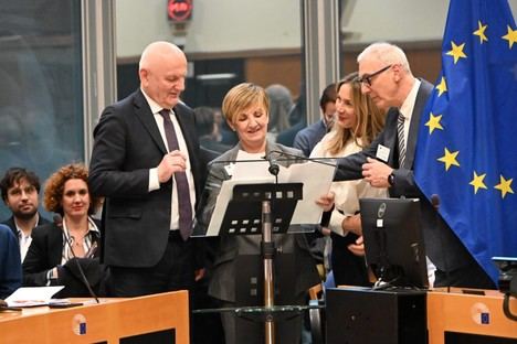 La Generalitat y Emilia-Romaña piden suspender el mercado de emisiones para proteger la cerámica