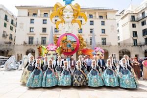 La hoguera 'Singulares' de Pedro Espadero se instala en el Ayuntamiento de Alicante