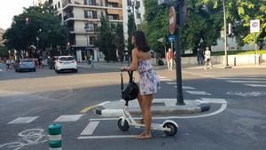 La Policía Local de València impone 300 multas en su primer mes con la unidad de patinetes