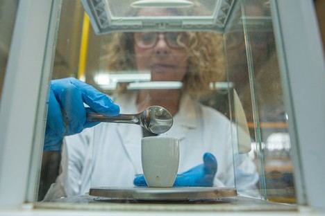 Universidad de Alicante utiliza residuos marinos para mejorar el sabor del tomate