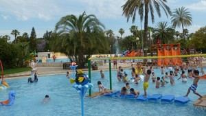 Las piscinas municipales de Valencia abren con actividades y cursos para el verano