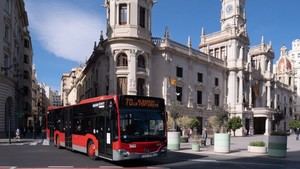 El Ayuntamiento de Valencia mantiene los precios del transporte público en 2026 con una inversión de 14 millones