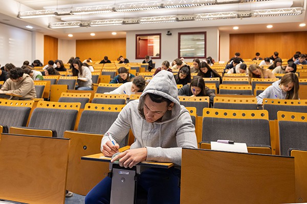 La UJI lanza una nueva edición de las Olimpíadas Académicas con la fase de Filosofía