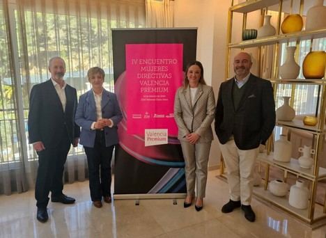 Cano resalta el compromiso del Consell con un turismo sostenible y la igualdad de género