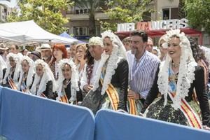 Más de 6.000 truenos marcan el cierre de la primera mascletà en Alicante