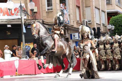 Llanos Massó asiste a la fiesta de Moros y Cristianos en Villena