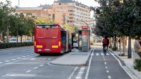 València amplía su red de carriles EMT-taxi con casi seis kilómetros más