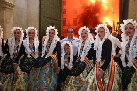 Pérez Llorca celebra la clausura de les Fogueres de Sant Joan