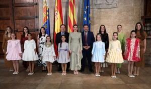 Pérez Llorca da la bienvenida a las Bellees del Foc 2026 y sus Damas de Honor
