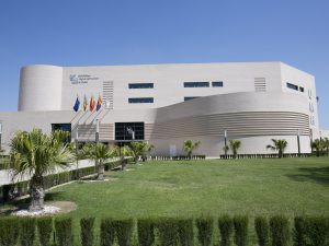 La UMH se convierte en la primera universidad valenciana libre de LGTBIQ+fobia