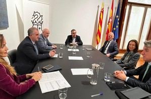 Rovira dialoga con Registradores sobre convenios y planes futuros