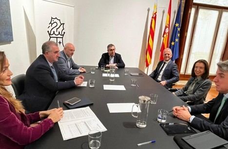 Rovira dialoga con Registradores sobre convenios y planes futuros