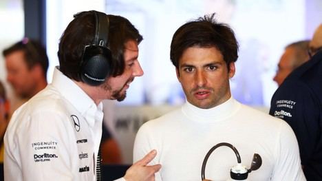 Sainz elogia la motivación del equipo Williams tras las pruebas en Abu Dhabi