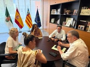 Sanidad asigna 1,2 millones a municipios de Alicante para prevenir adicciones juveniles