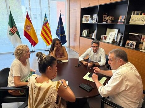Sanidad asigna 1,2 millones a municipios de Alicante para prevenir adicciones juveniles
