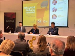 Camarero resalta en Alicante la importancia de vivienda, empleo y formación para la competitividad económica